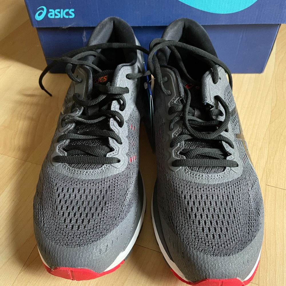 Men’s Running Shoes